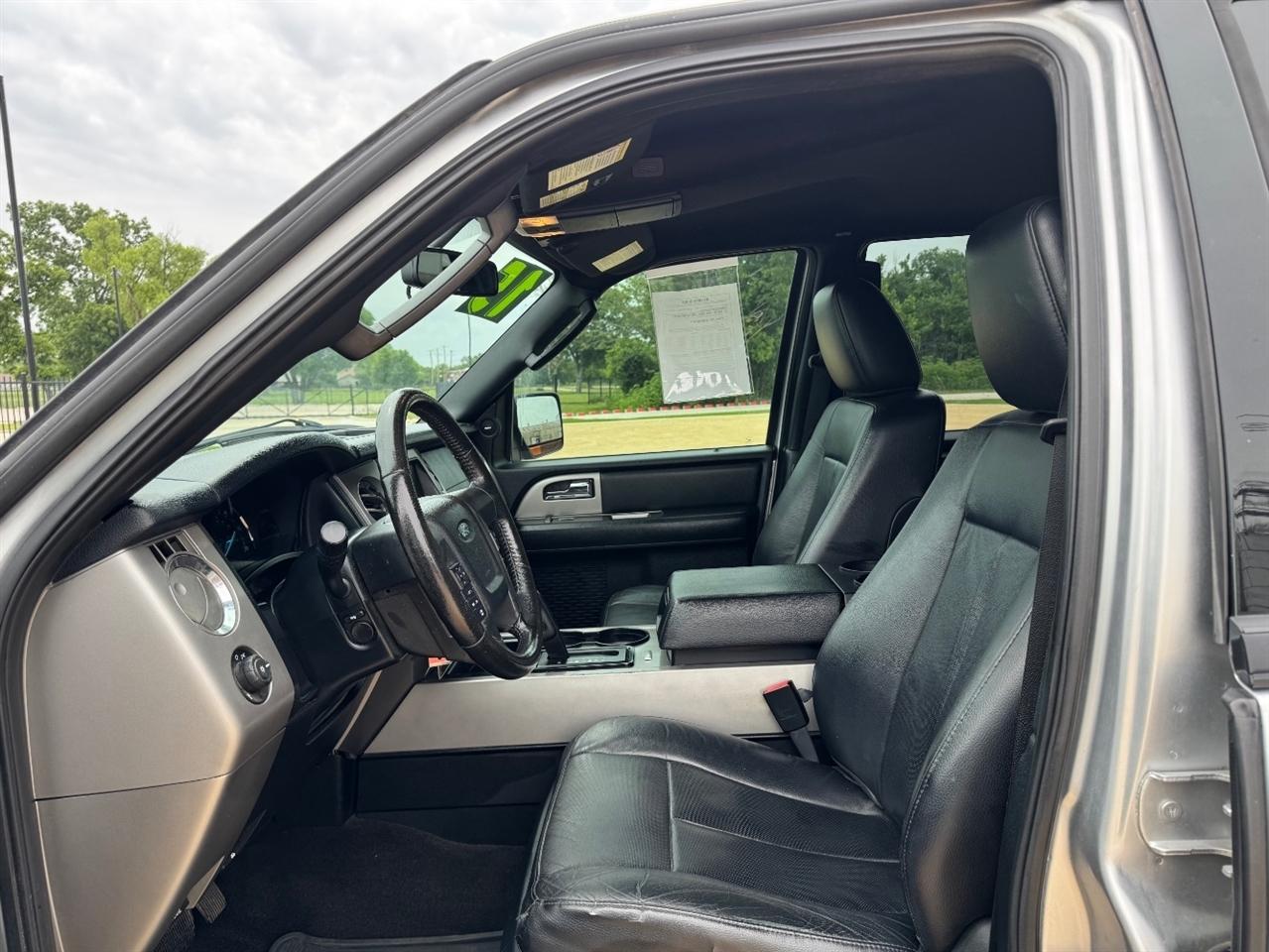 Ford Expedition XLT 2WD 2015