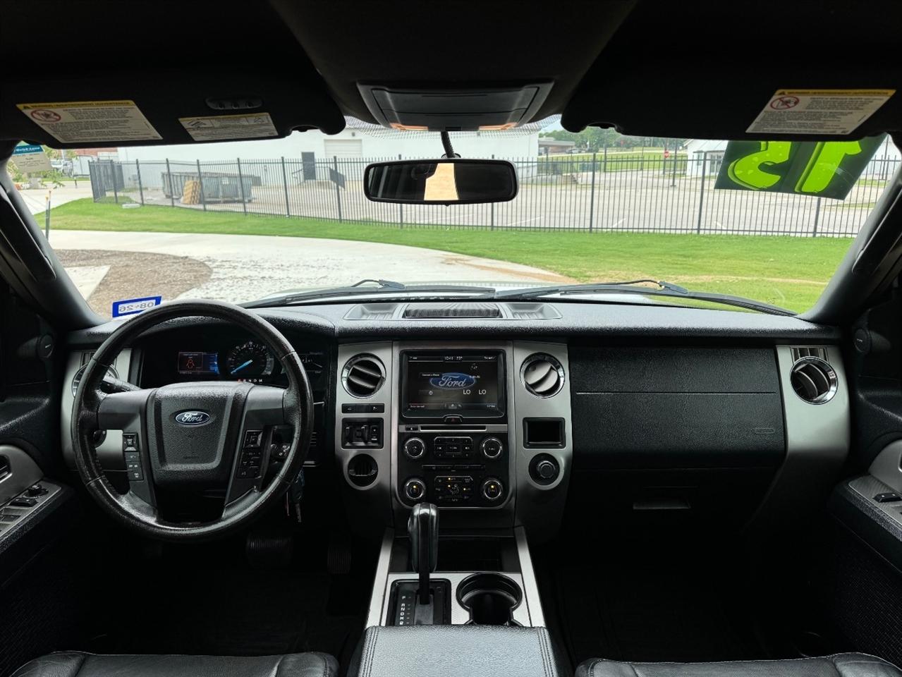 Ford Expedition XLT 2WD 2015