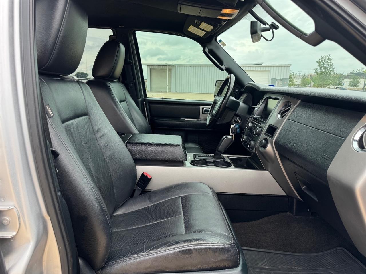 Ford Expedition XLT 2WD 2015