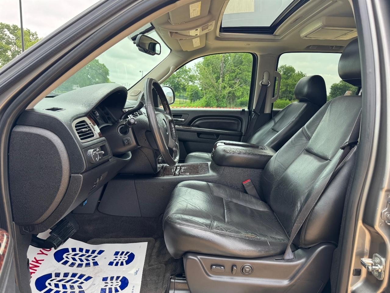 GMC Yukon Denali XL 4WD 2012