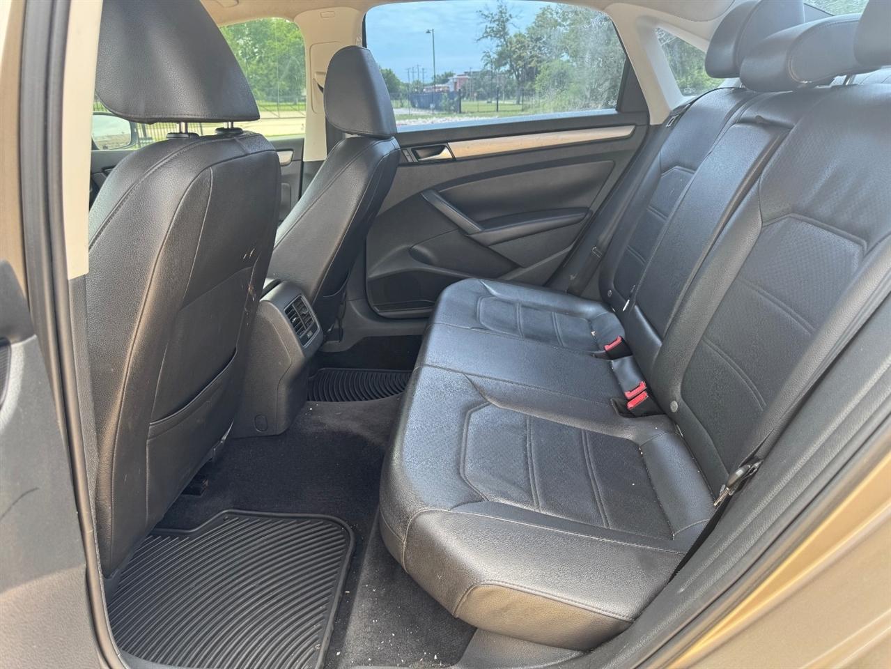 Volkswagen Passat TDI SE 6M 2015