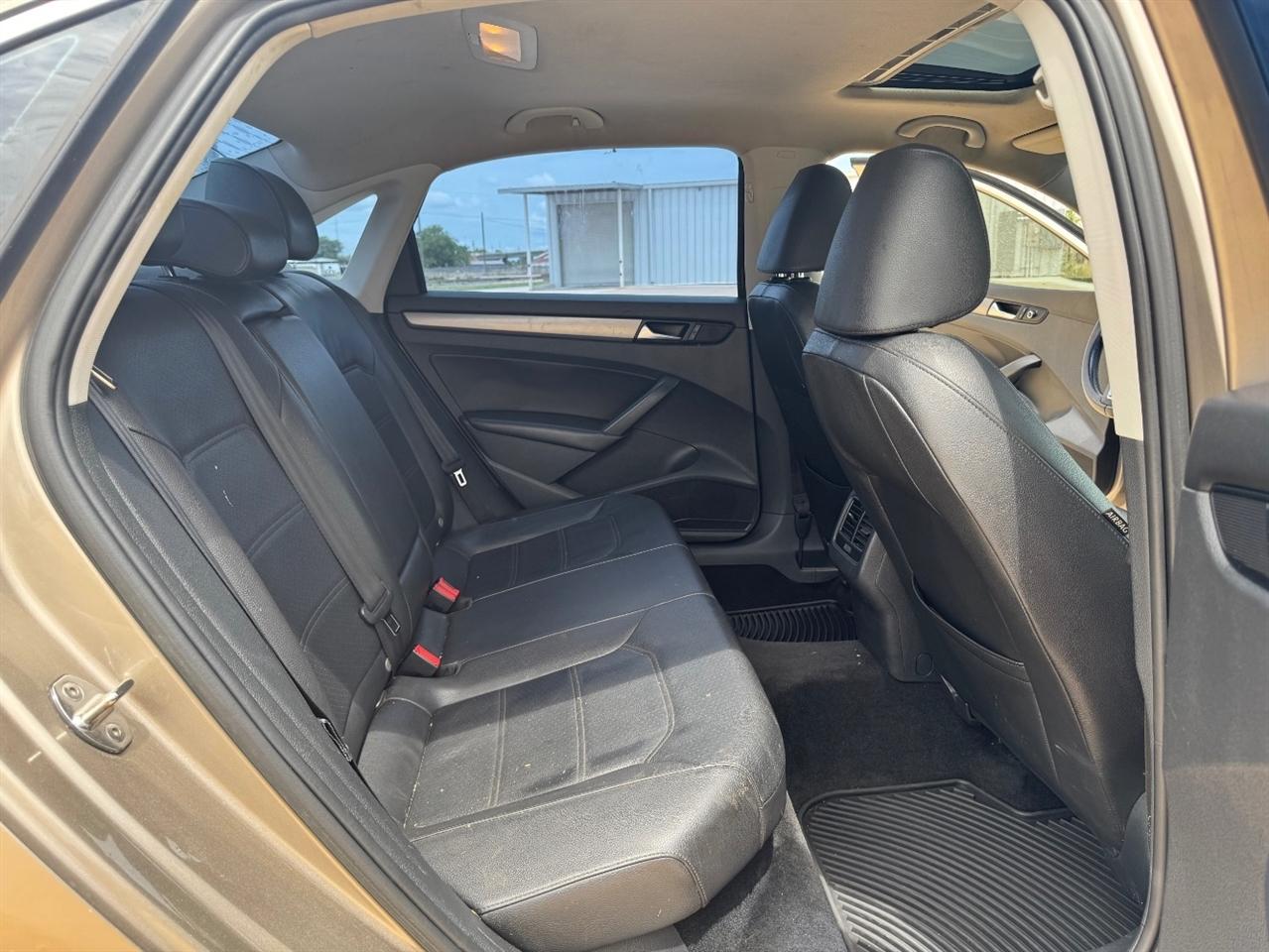 Volkswagen Passat TDI SE 6M 2015