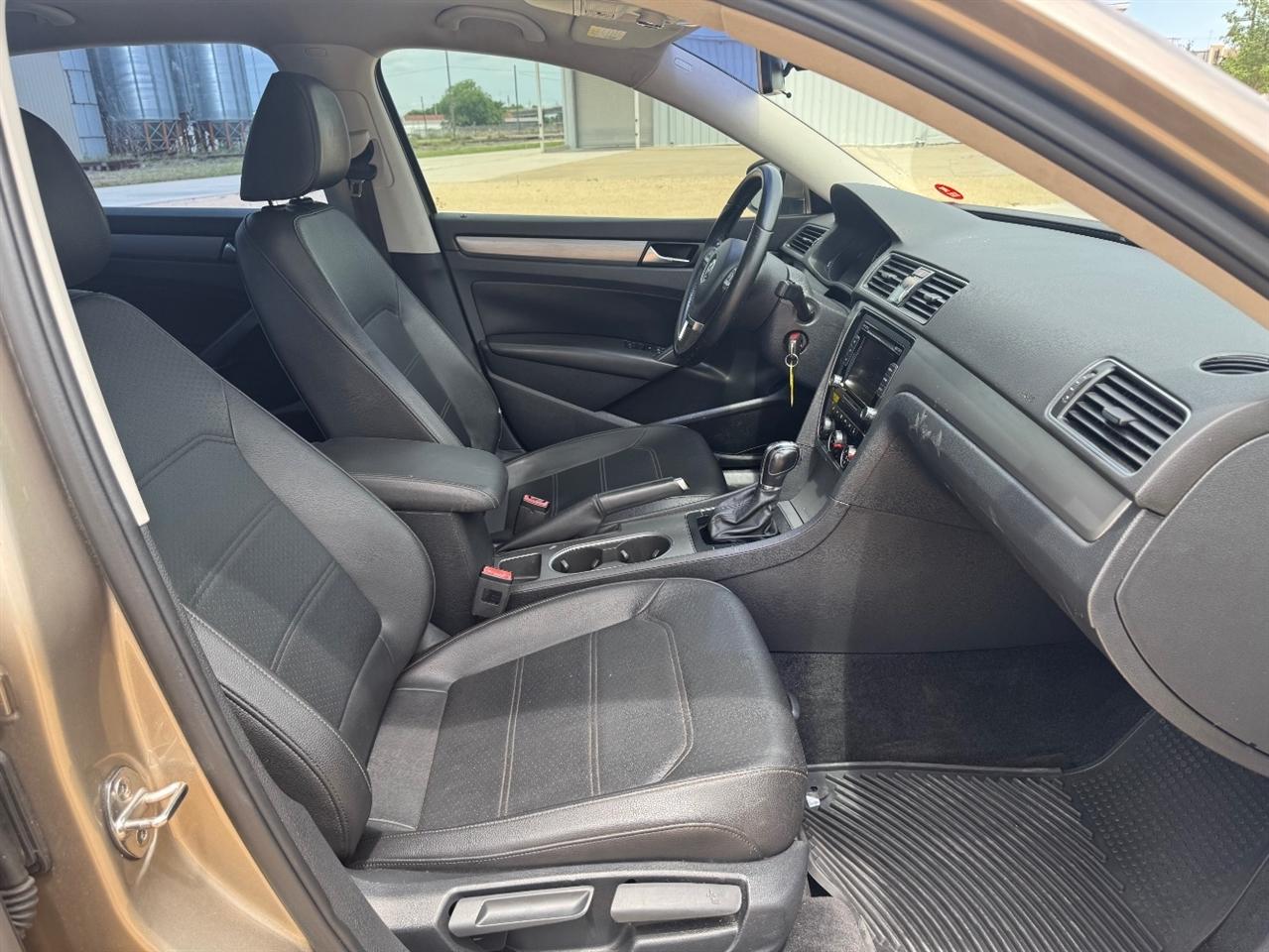 Volkswagen Passat TDI SE 6M 2015