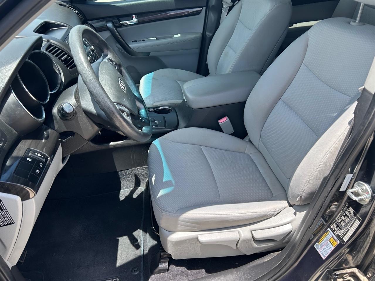 Kia Sorento LX 2WD 2013