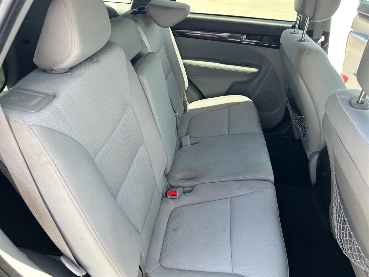 Kia Sorento LX 2WD 2013