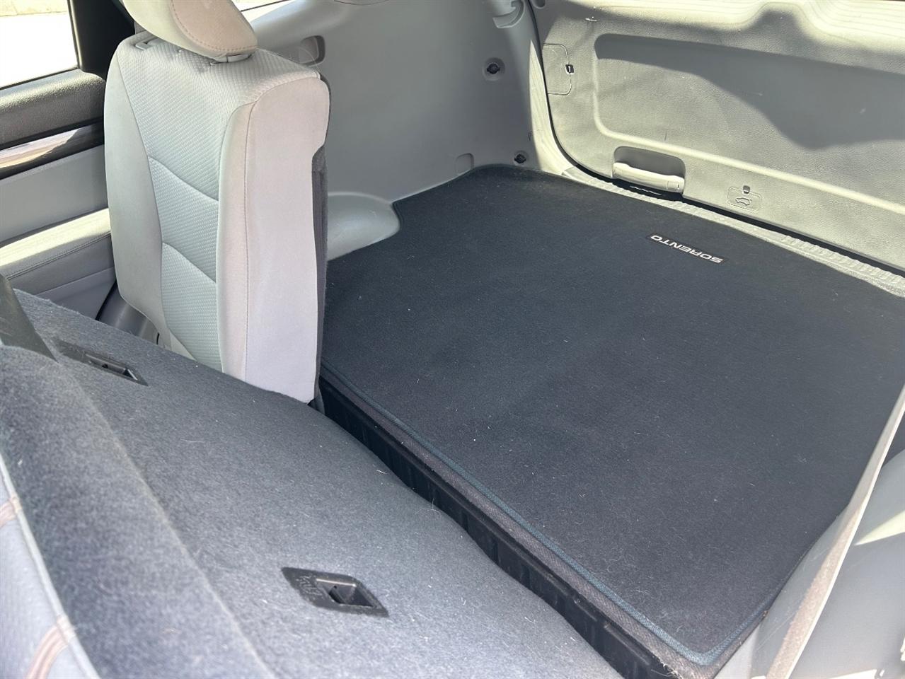 Kia Sorento LX 2WD 2013