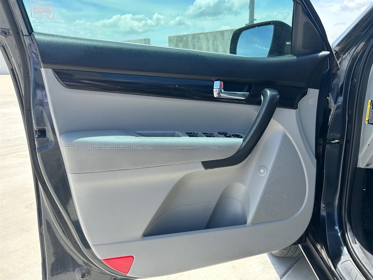 Kia Sorento LX 2WD 2013