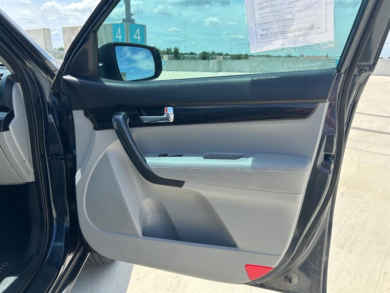 Kia Sorento LX 2WD 2013