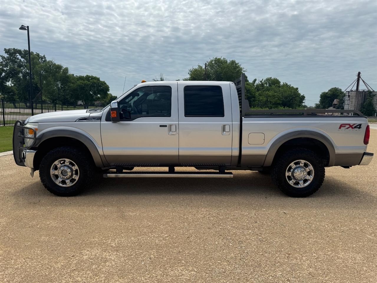 Ford F-250 SD Lariat Crew Cab 4WD 2012