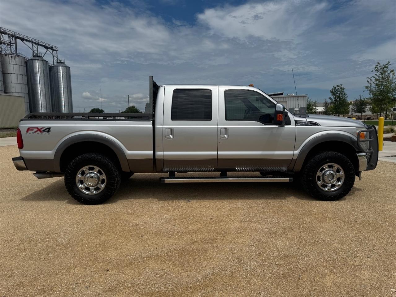 Ford F-250 SD Lariat Crew Cab 4WD 2012