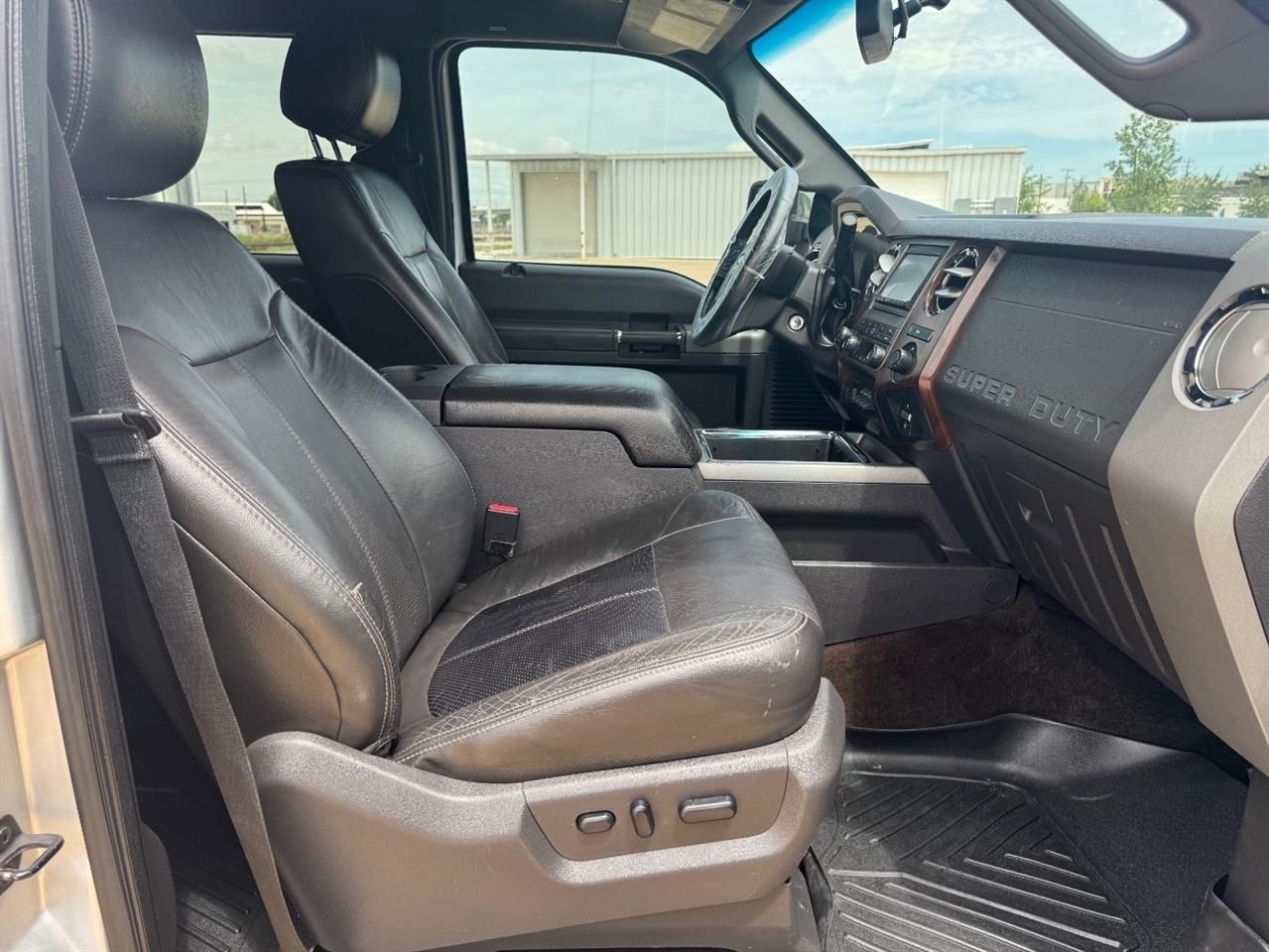 Ford F-250 SD Lariat Crew Cab 4WD 2012
