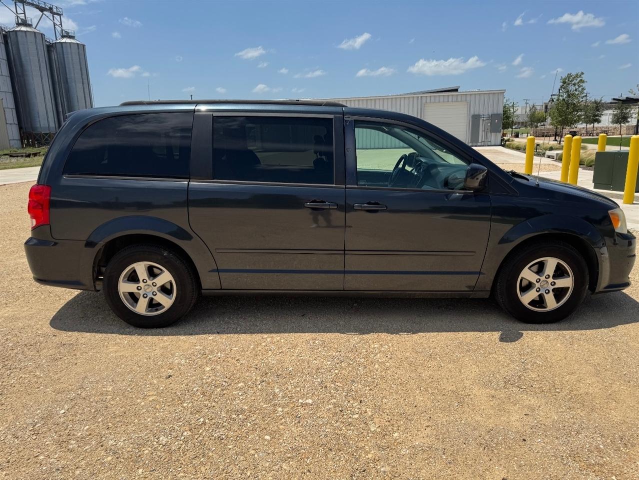 Dodge Grand Caravan SXT 2013