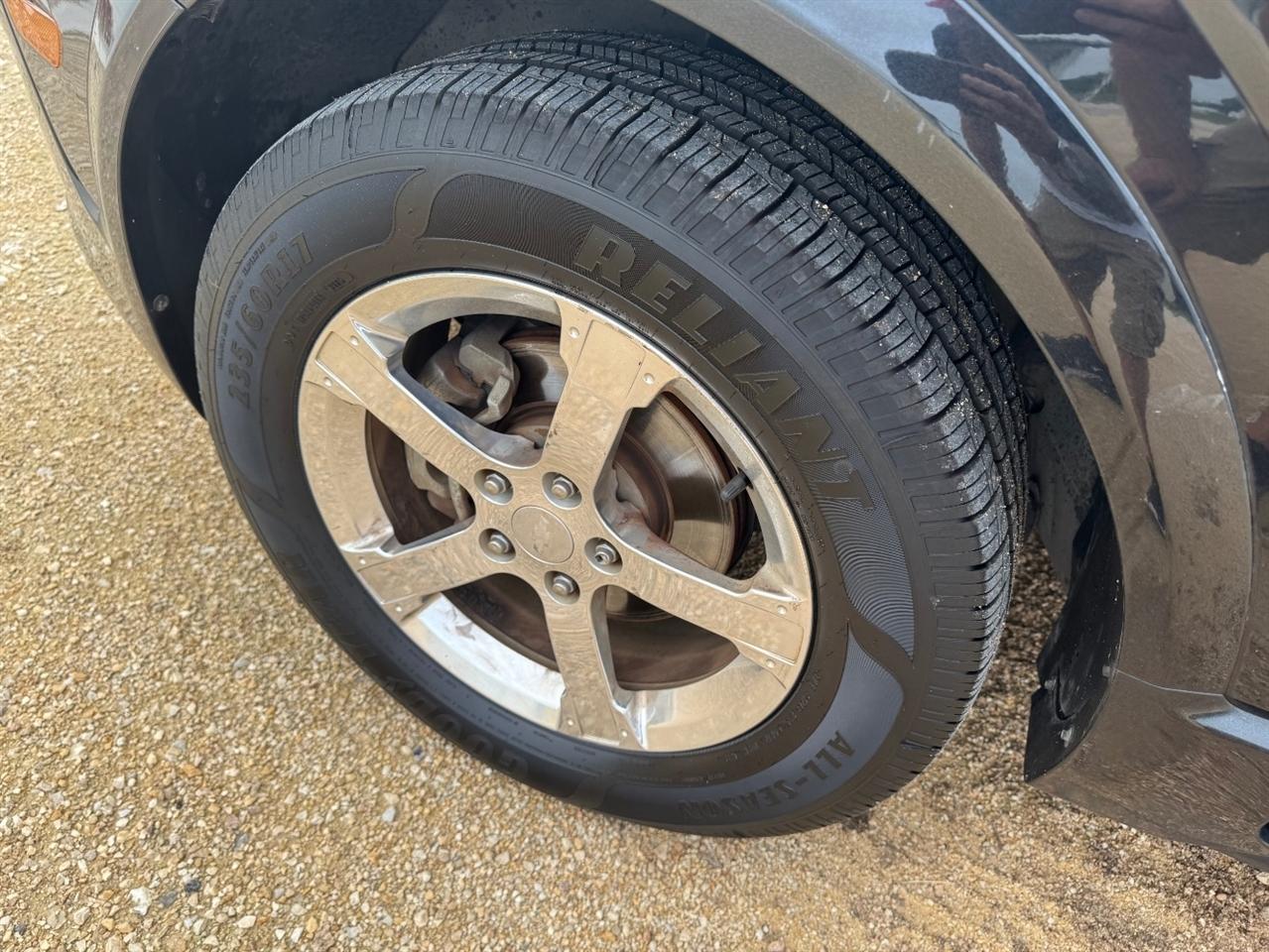 Chevrolet Captiva Sport 1LT FWD 2012