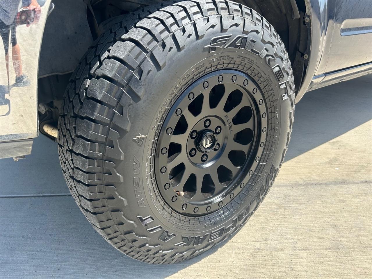 Nissan Frontier Nismo Crew Cab 4WD 2007