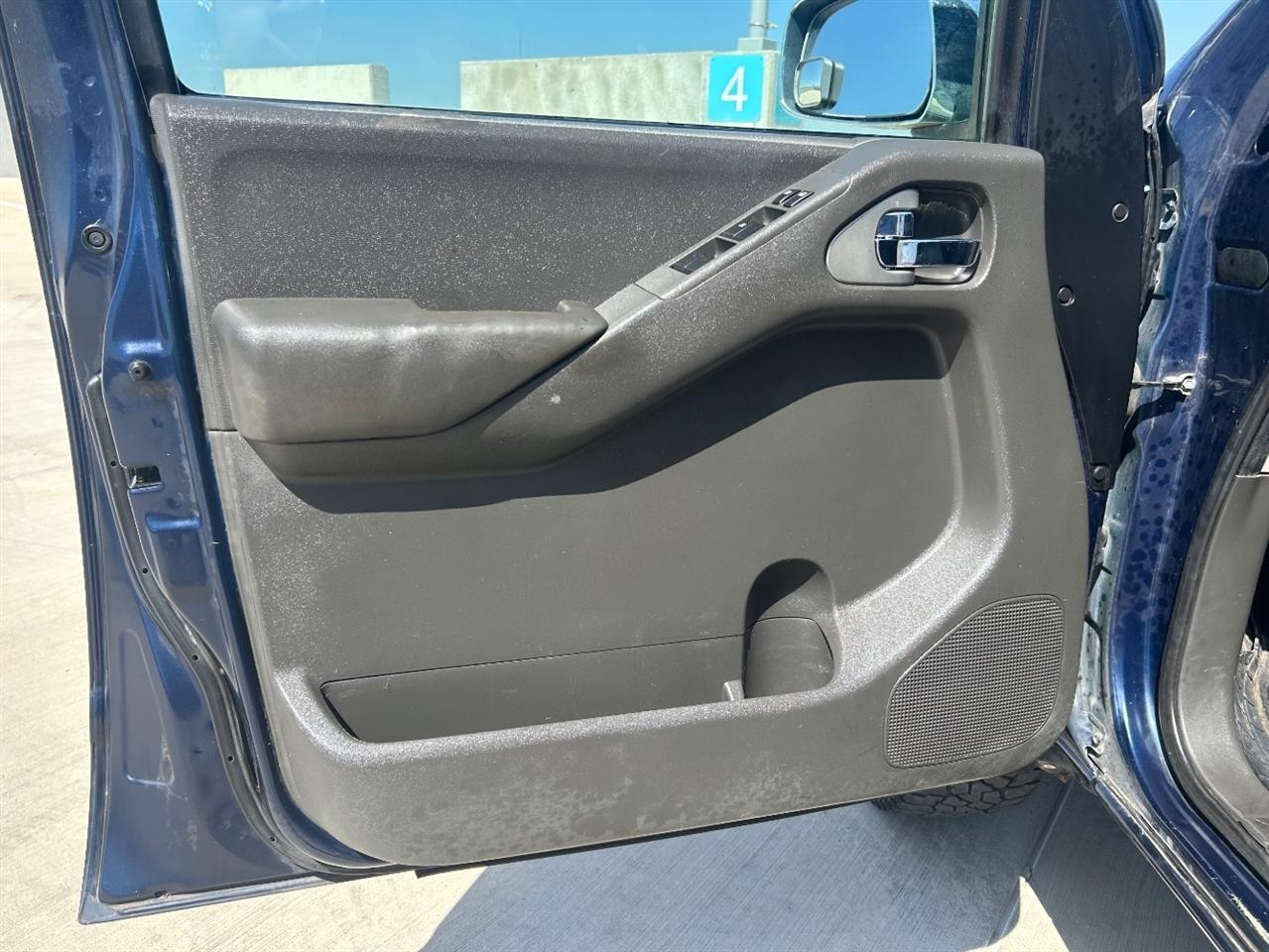 Nissan Frontier Nismo Crew Cab 4WD 2007