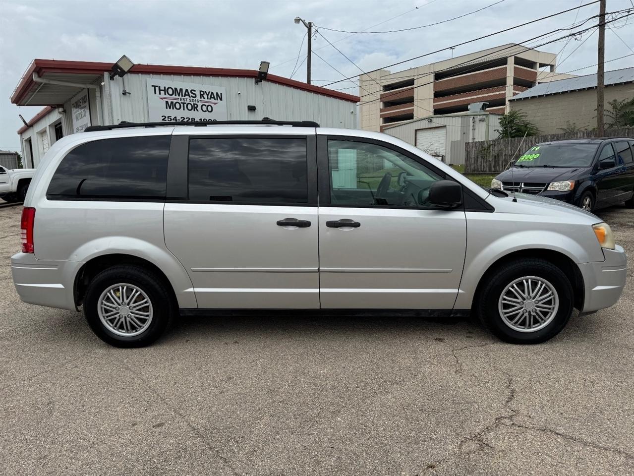 Chrysler Town & Country LX 2008