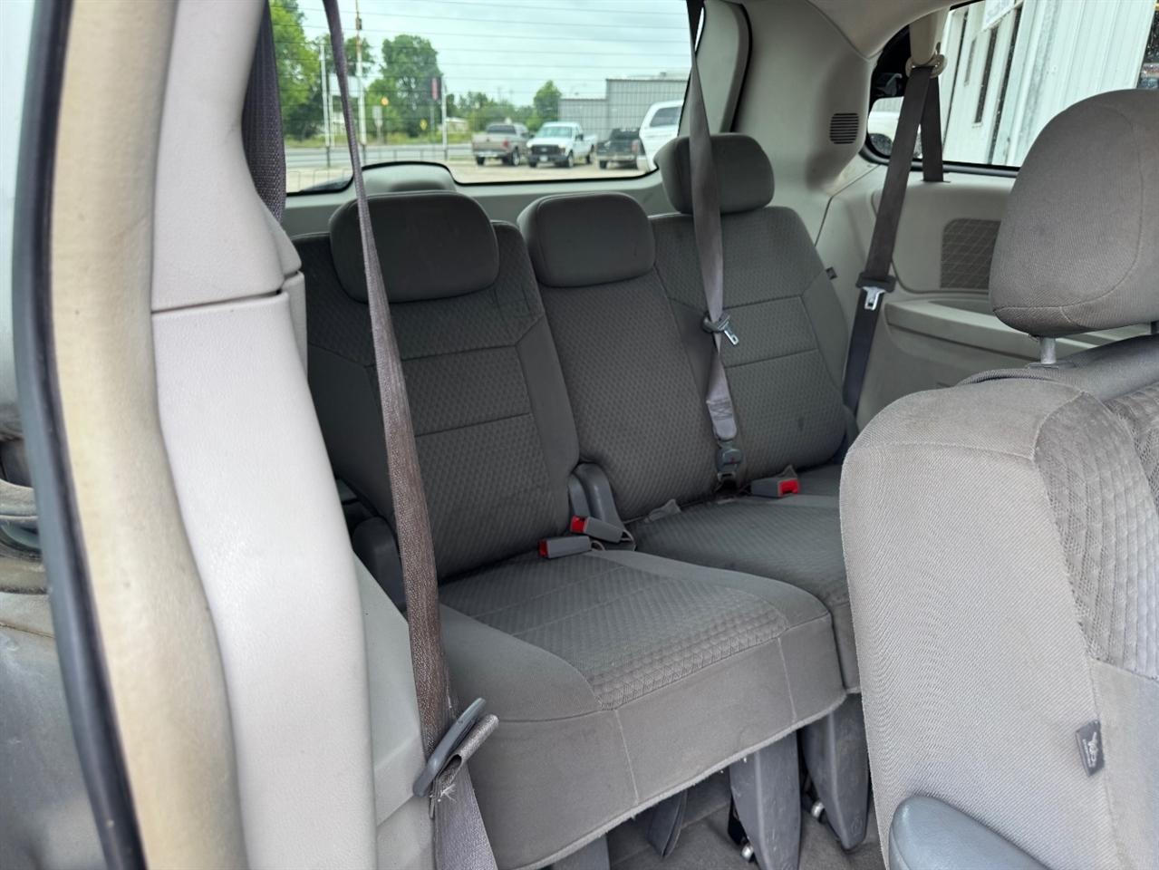 Chrysler Town & Country LX 2008