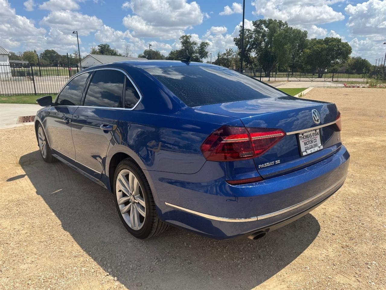 Volkswagen Passat SE w/Technology 2017