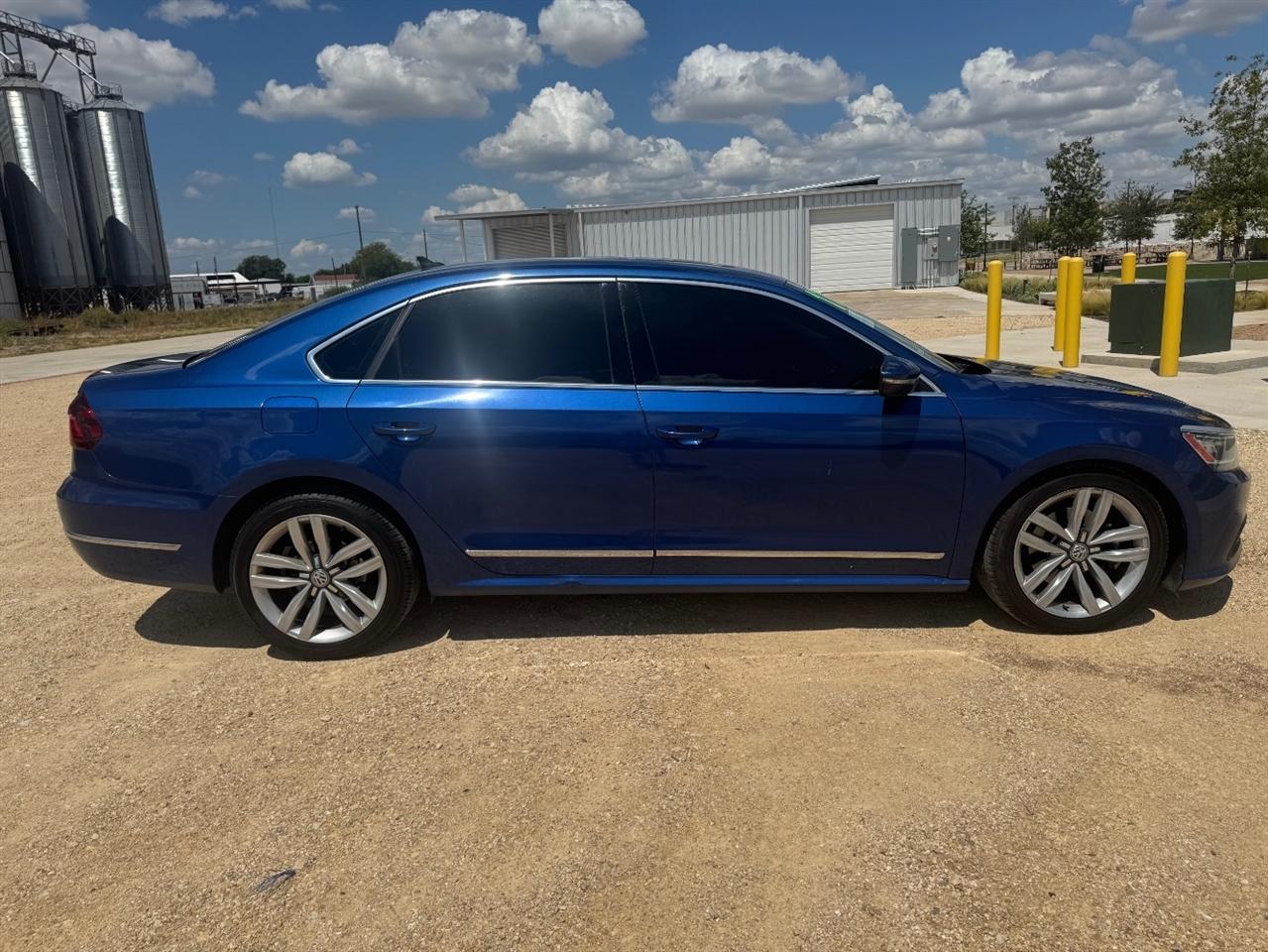 Volkswagen Passat SE w/Technology 2017