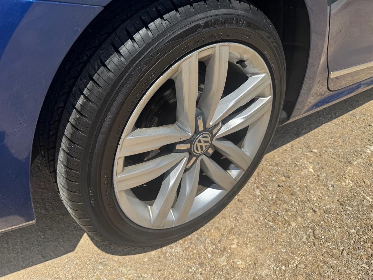 Volkswagen Passat SE w/Technology 2017