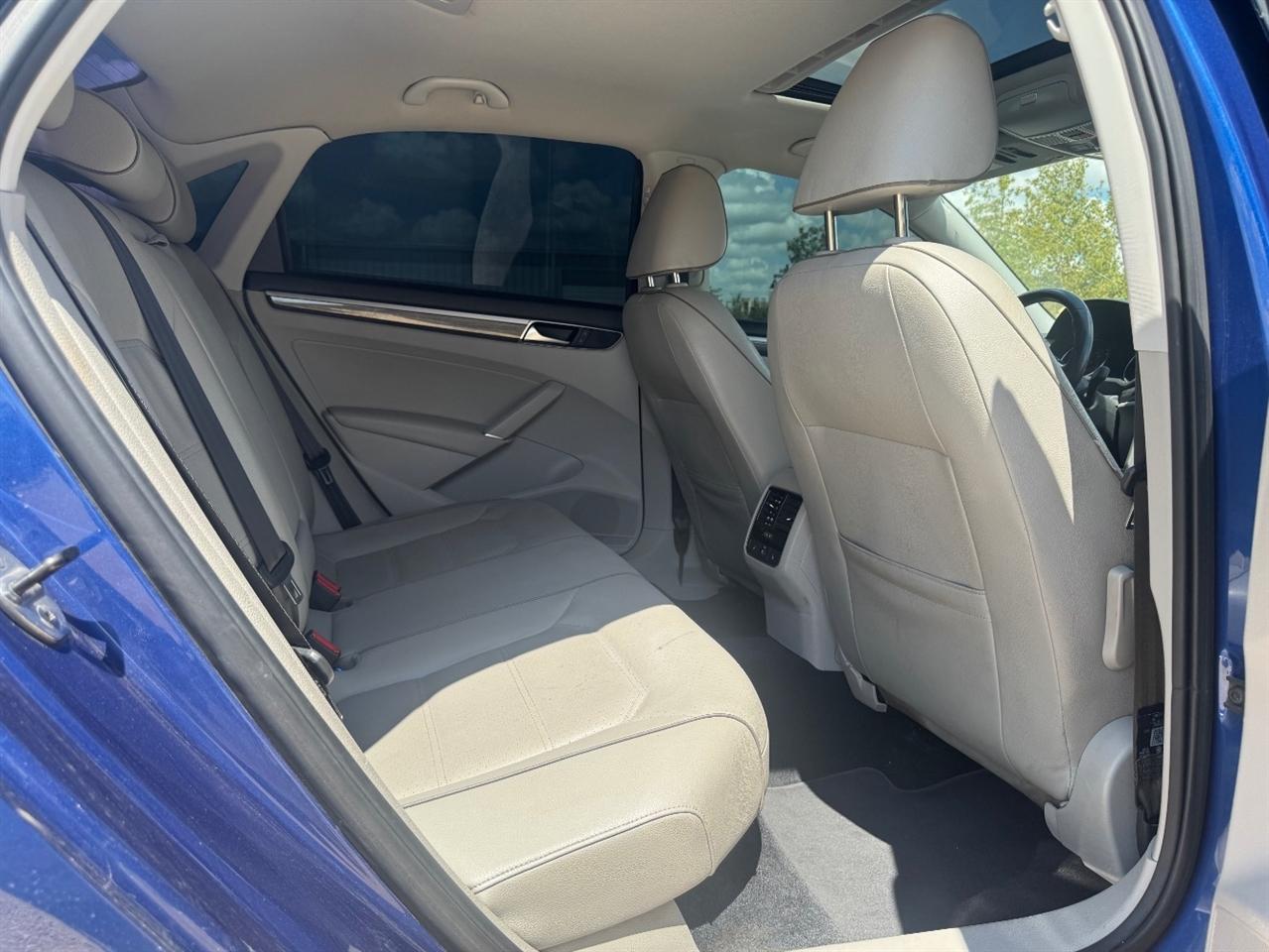 Volkswagen Passat SE w/Technology 2017