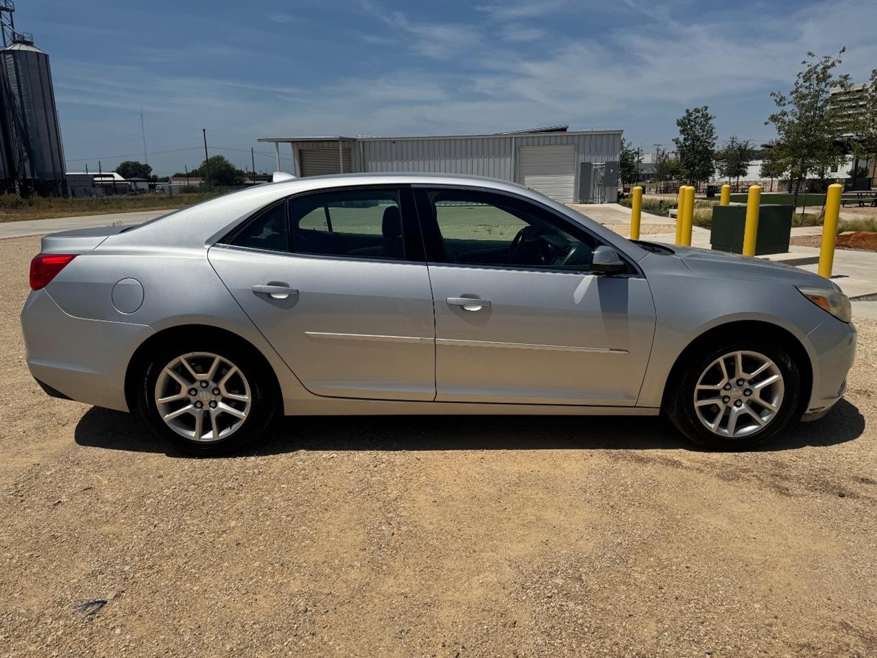 Chevrolet Malibu  2013