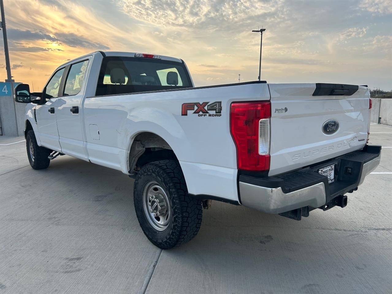 Ford F-250 SD XL Crew Cab 4WD 2017