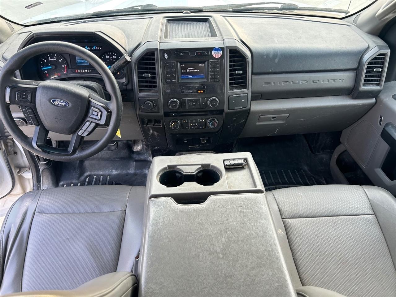 Ford F-250 SD XL Crew Cab 4WD 2017