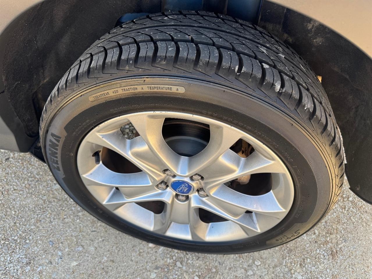 Ford Escape SEL FWD 2013