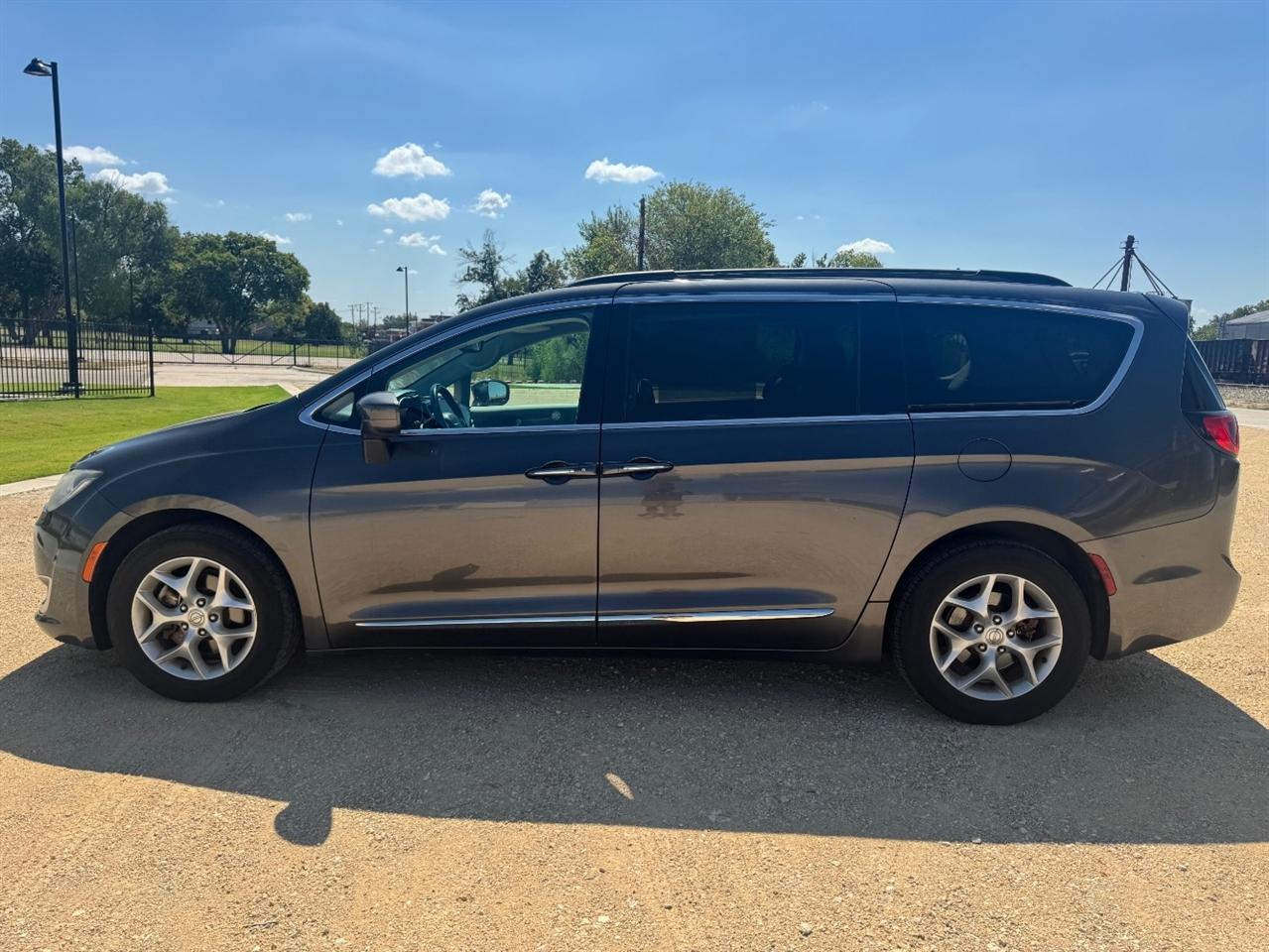 Chrysler Pacifica Touring-L 2017