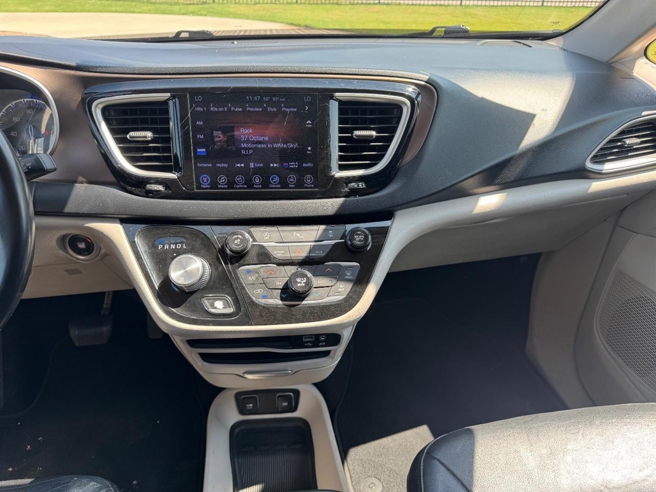 Chrysler Pacifica Touring-L 2017