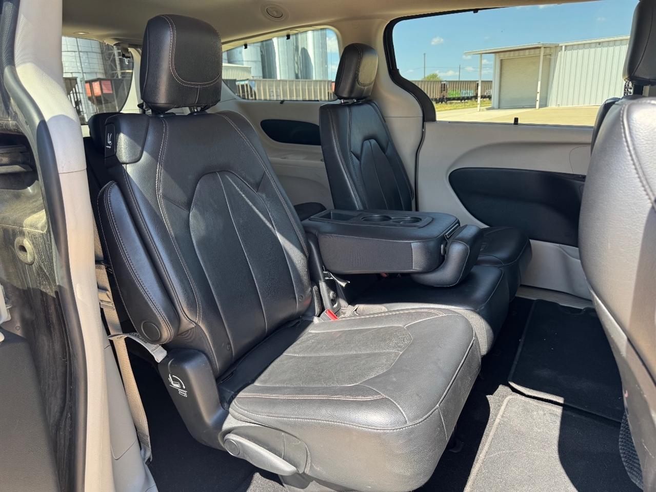 Chrysler Pacifica Touring-L 2017