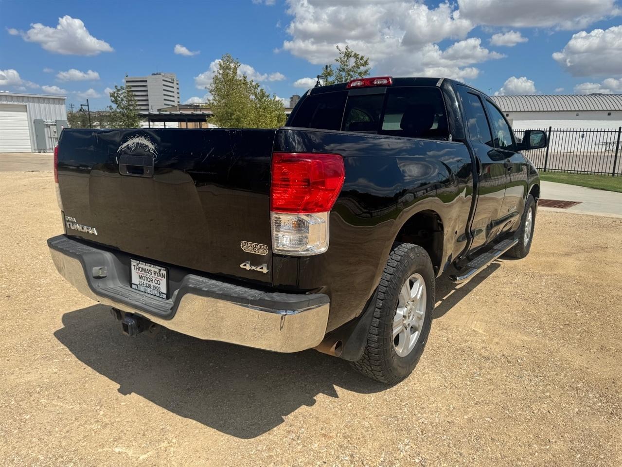 Toyota Tundra Tundra-Grade Double Cab 4.6L 4WD 2011