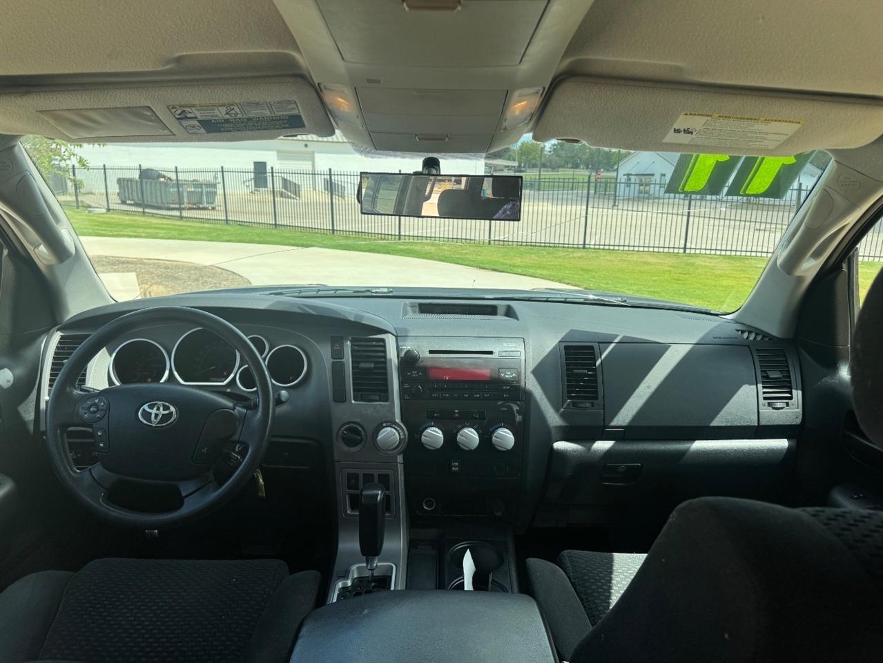 Toyota Tundra Tundra-Grade Double Cab 4.6L 4WD 2011