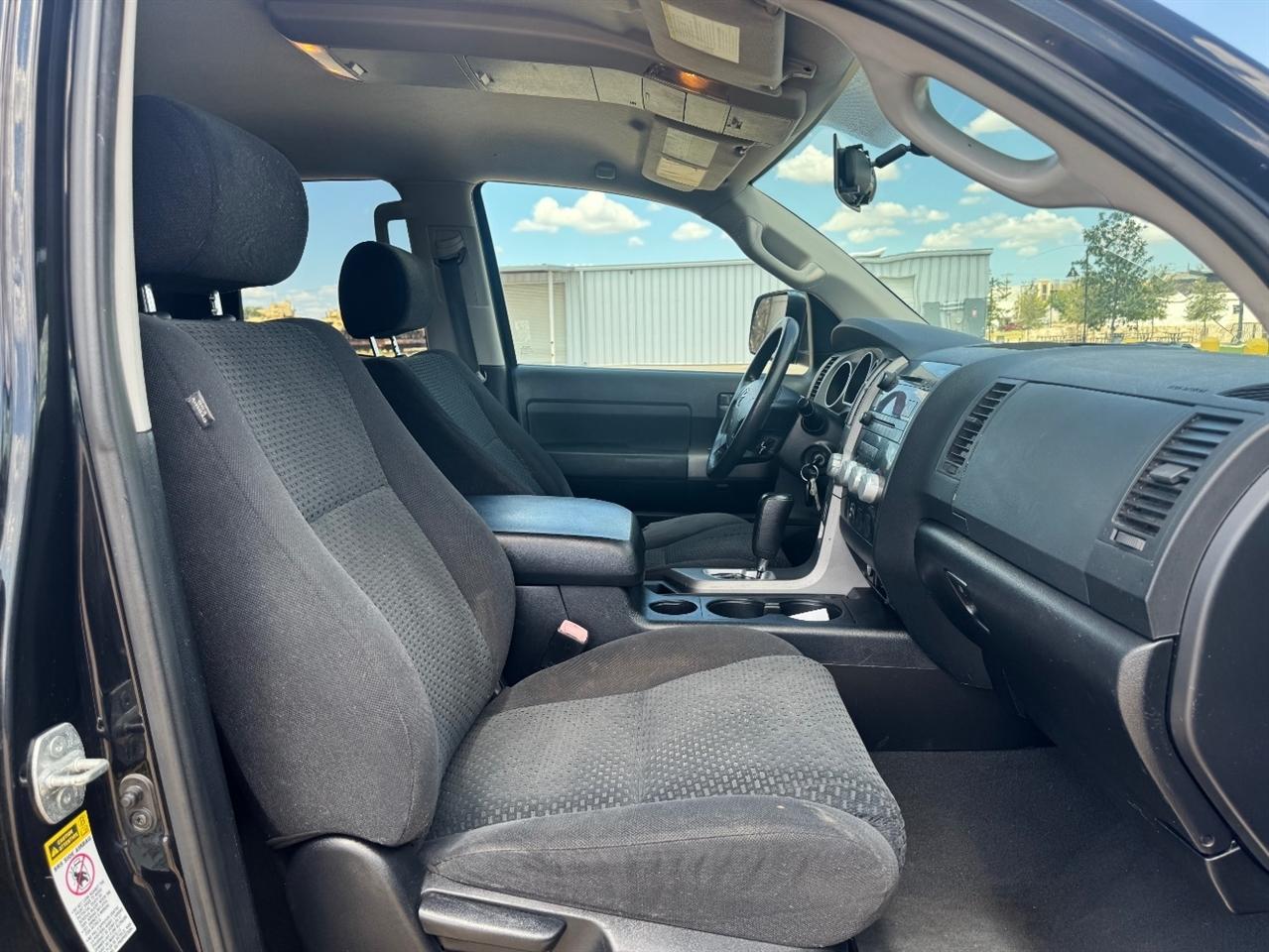 Toyota Tundra Tundra-Grade Double Cab 4.6L 4WD 2011