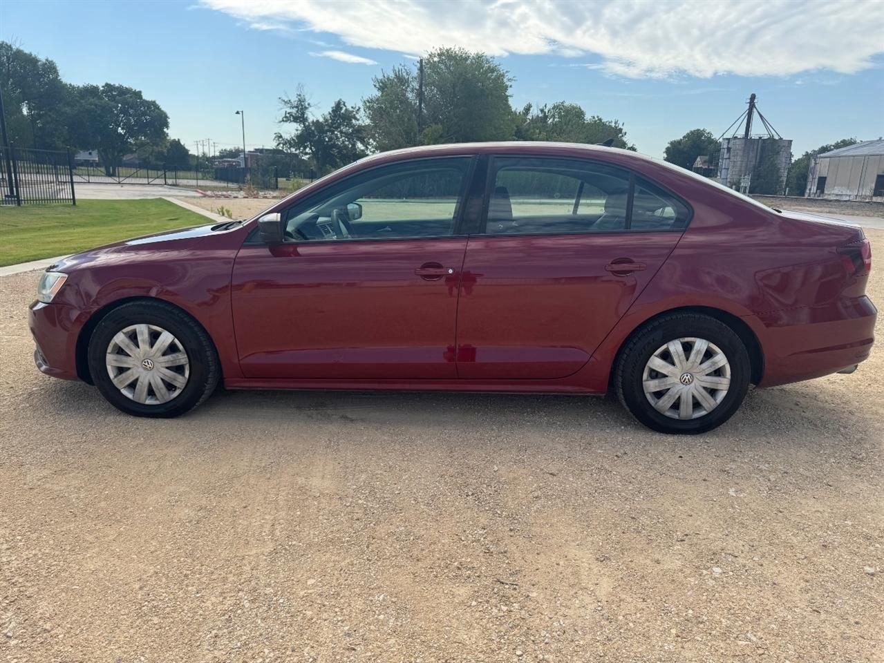 Volkswagen Jetta 1.4T S 6A 2016