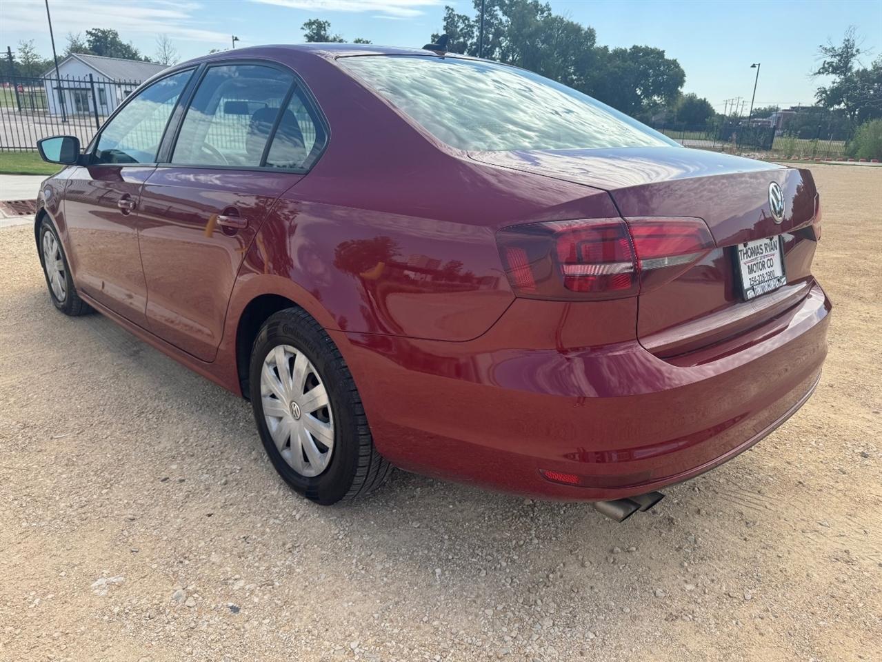 Volkswagen Jetta 1.4T S 6A 2016