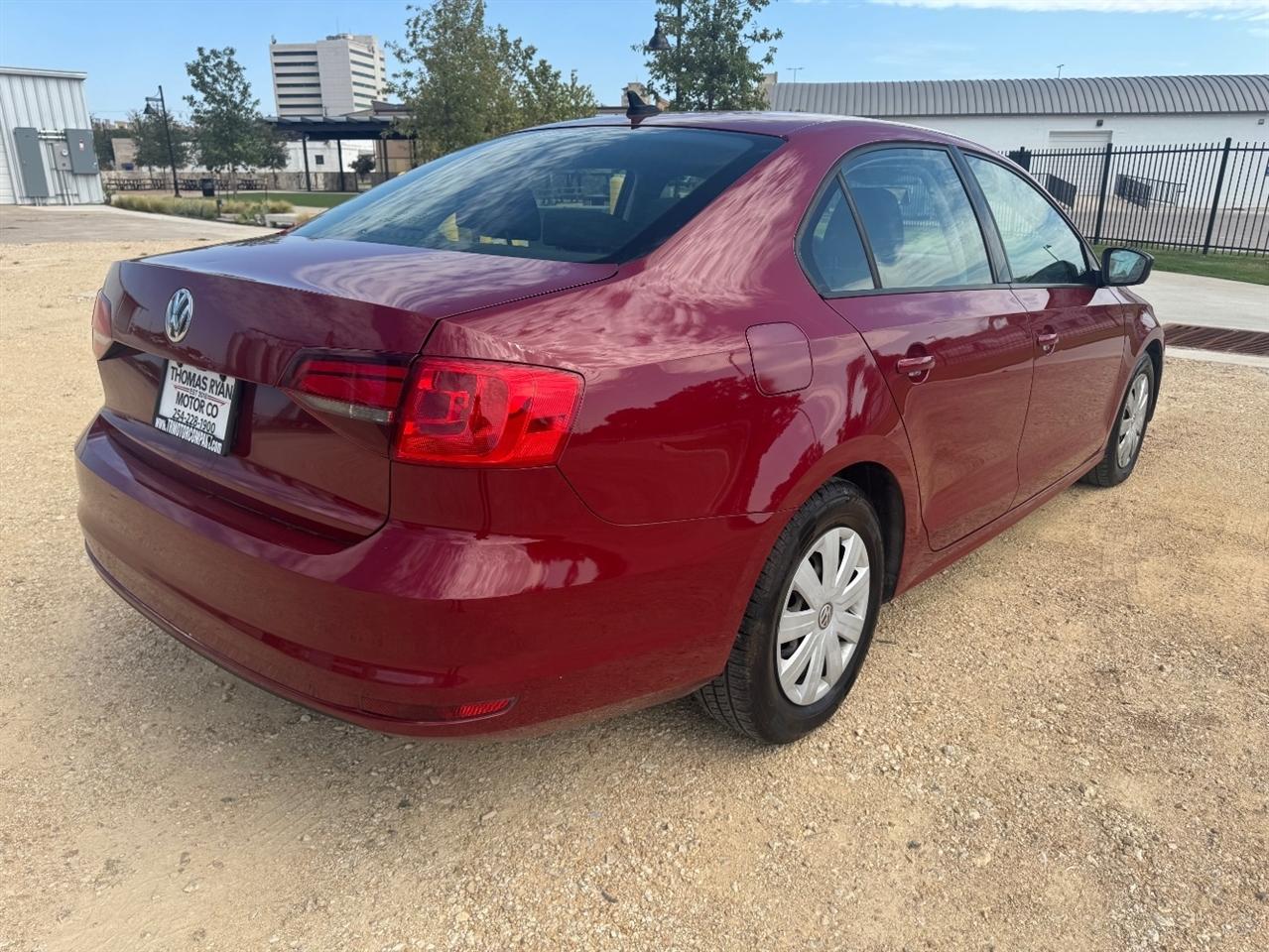 Volkswagen Jetta 1.4T S 6A 2016