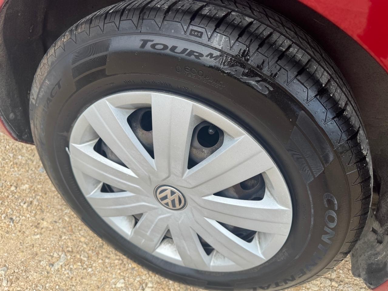 Volkswagen Jetta 1.4T S 6A 2016