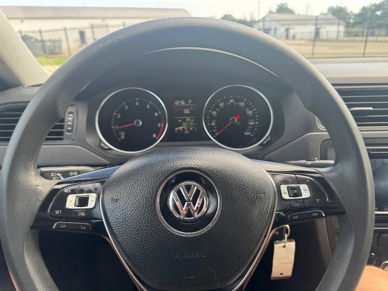 Volkswagen Jetta 1.4T S 6A 2016
