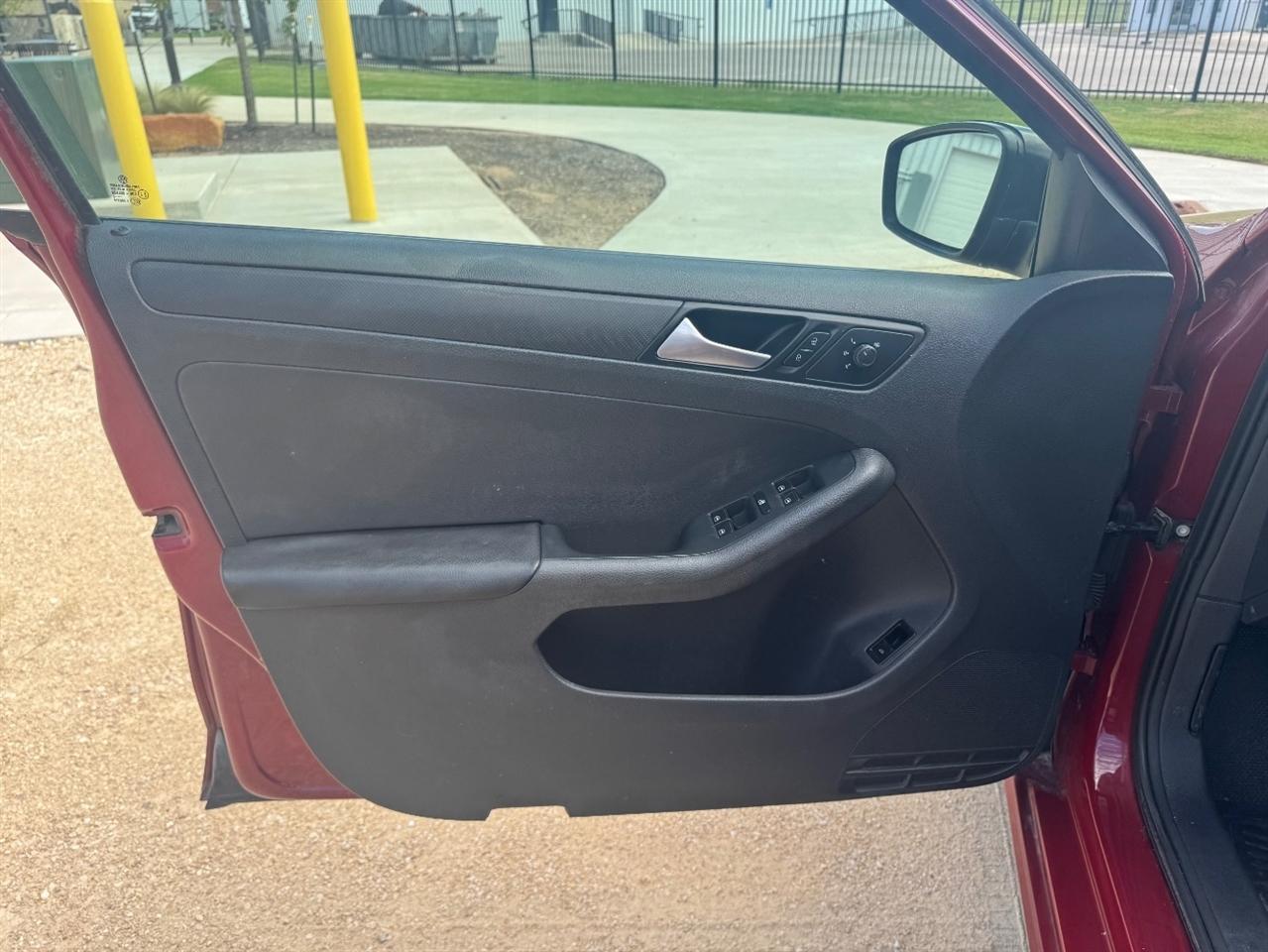 Volkswagen Jetta 1.4T S 6A 2016