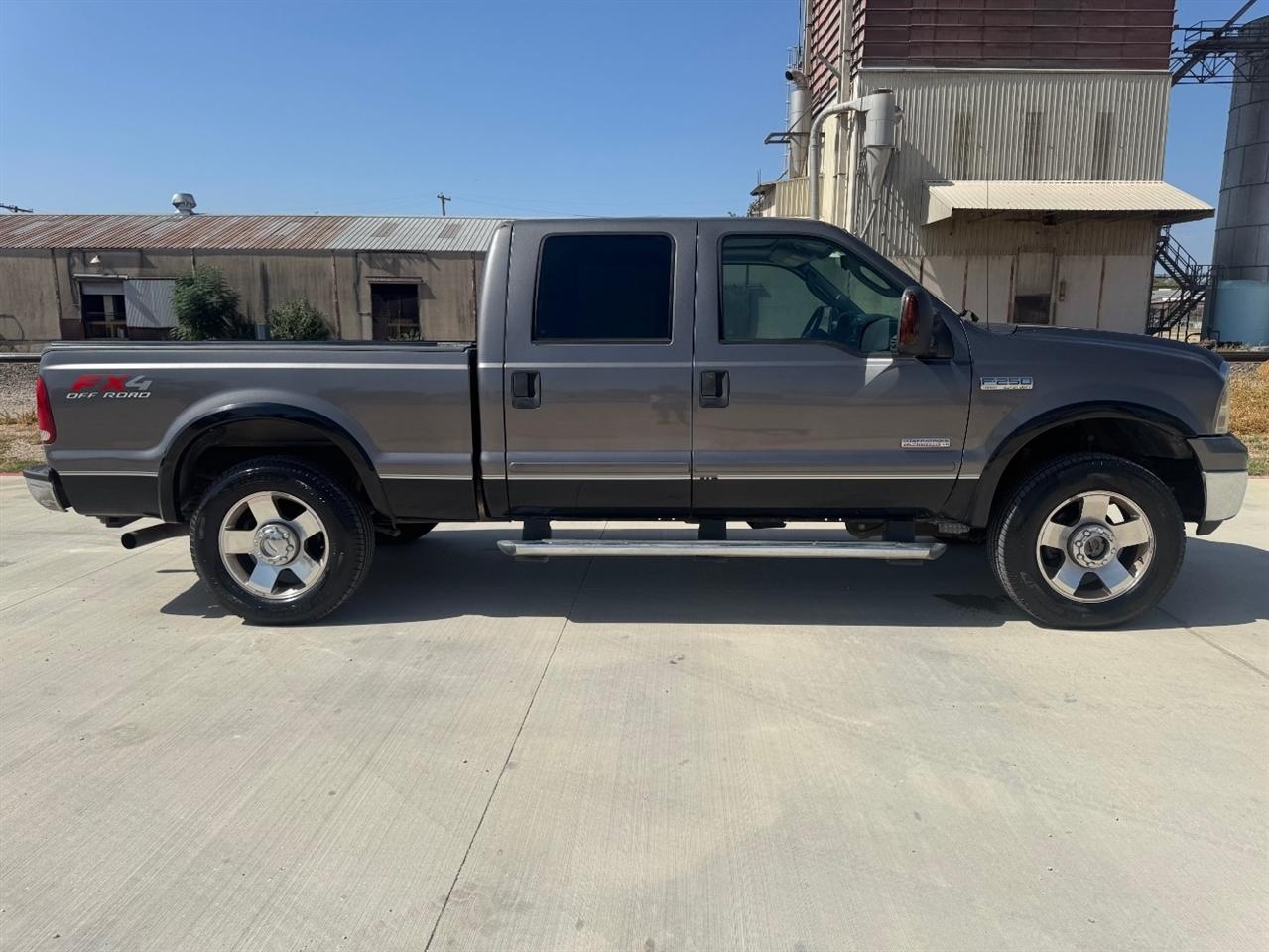 Ford F-250 SD XLT Crew Cab 4WD 2007