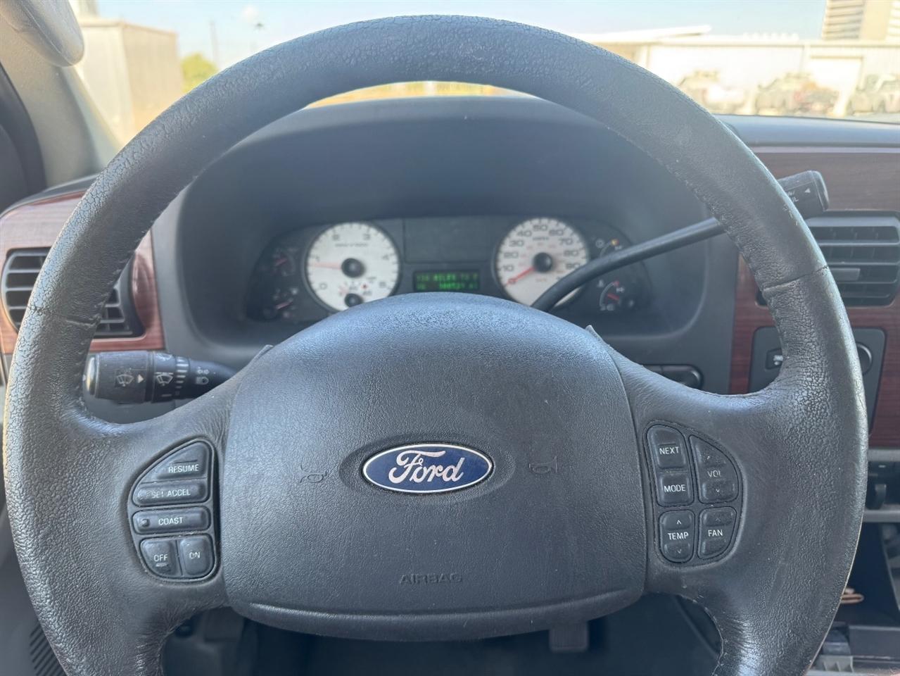 Ford F-250 SD XLT Crew Cab 4WD 2007