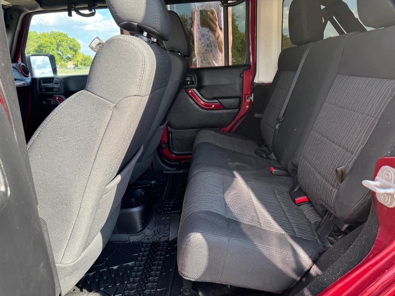 Jeep Wrangler Unlimited Rubicon 4WD 2011