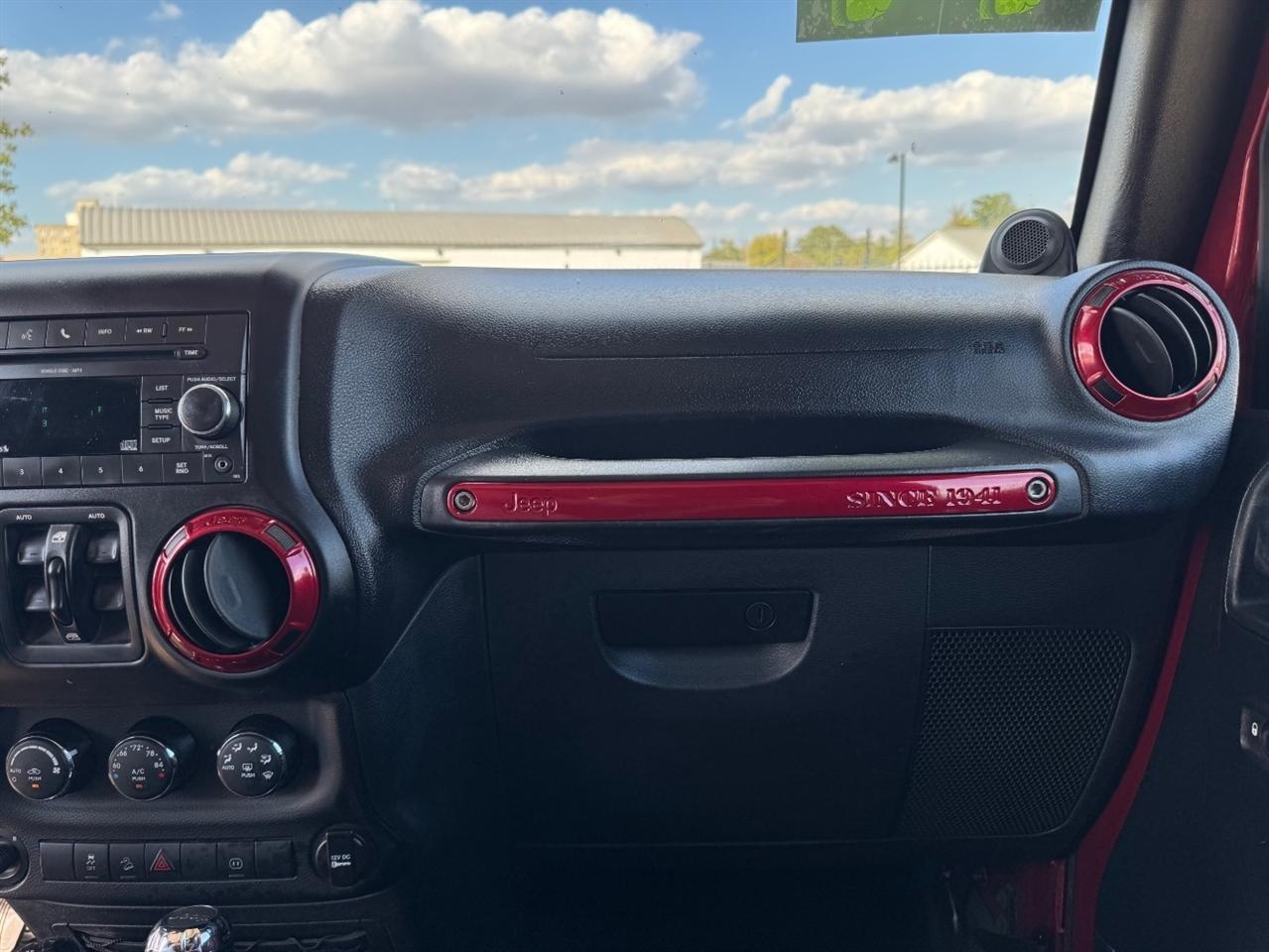 Jeep Wrangler Unlimited Rubicon 4WD 2011