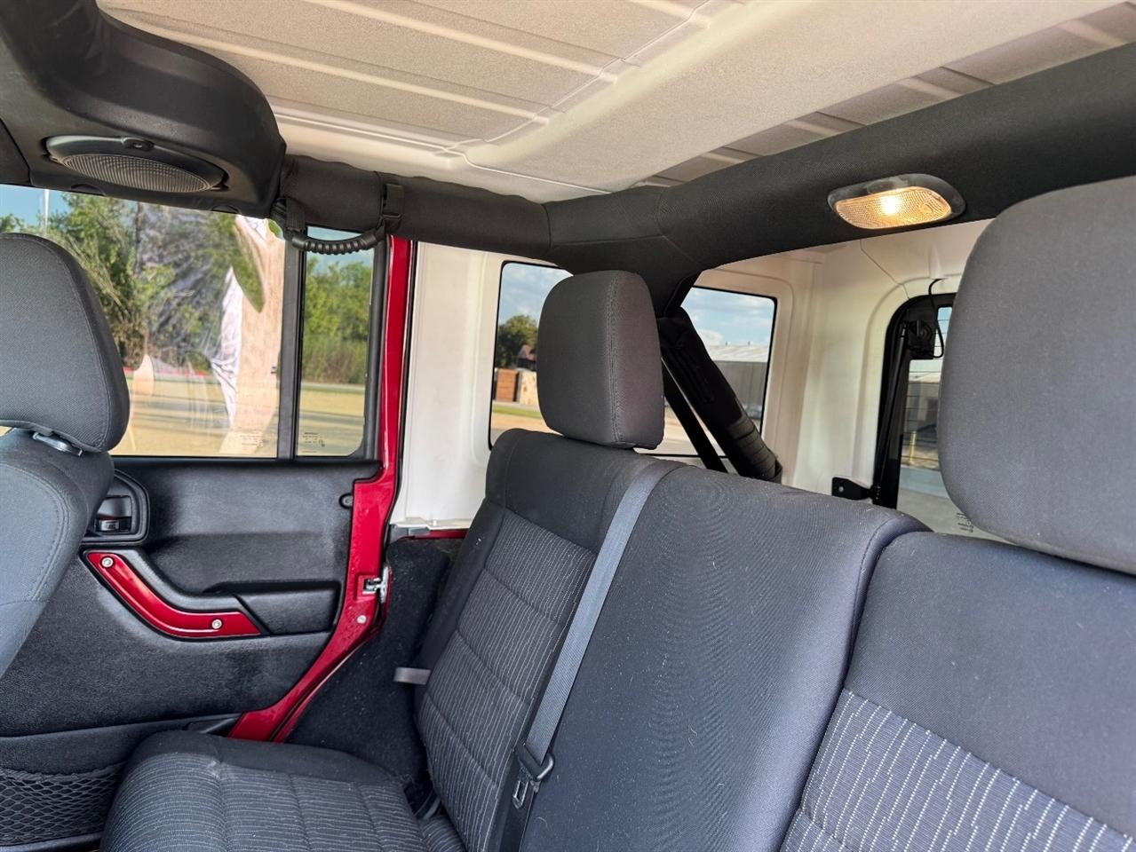 Jeep Wrangler Unlimited Rubicon 4WD 2011