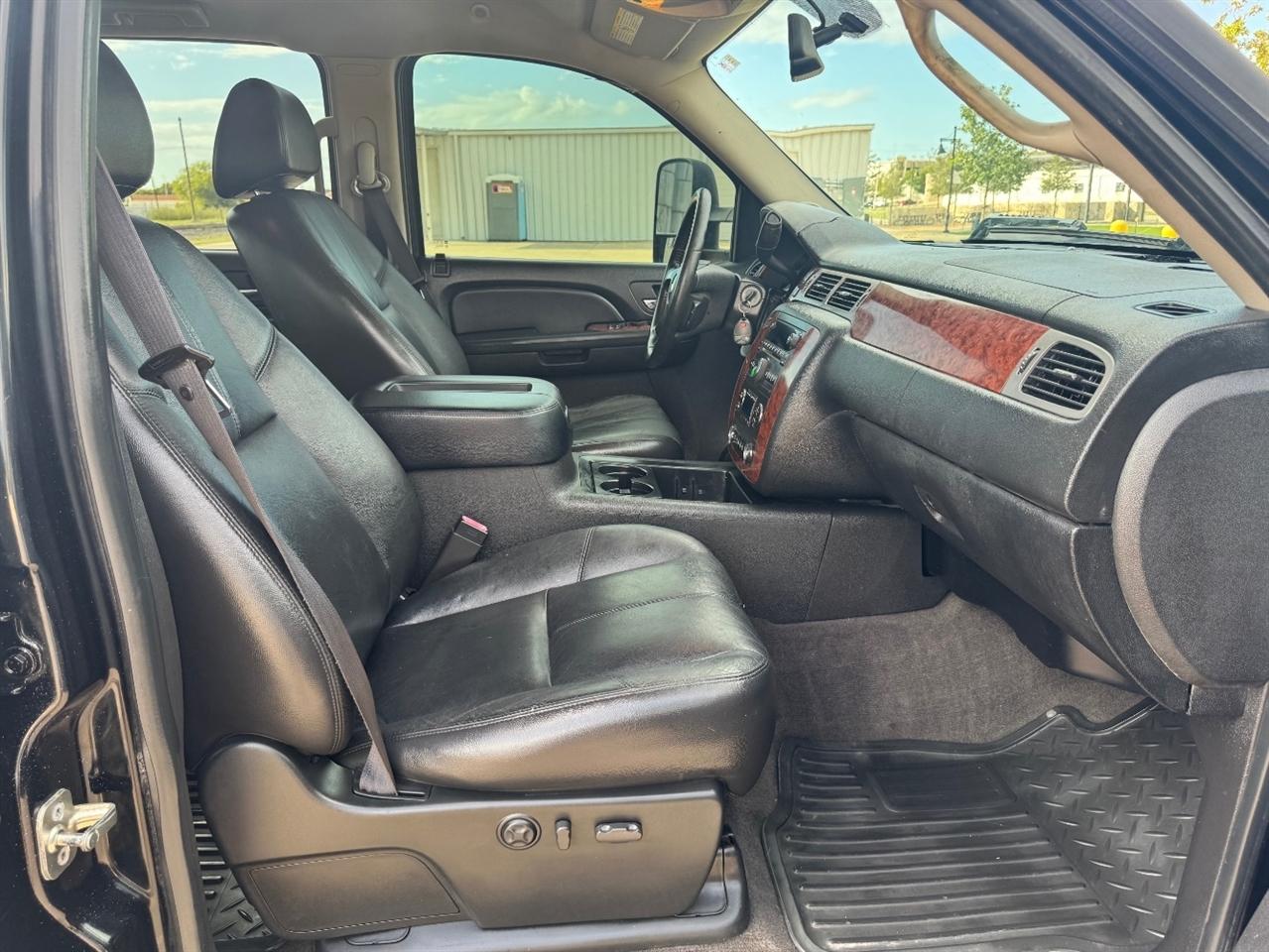 Chevrolet Silverado 3500HD LTZ Crew Cab 4WD 2008