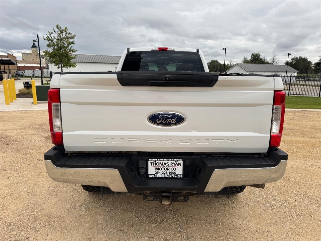 Ford F-250 SD XL Crew Cab 4WD 2017