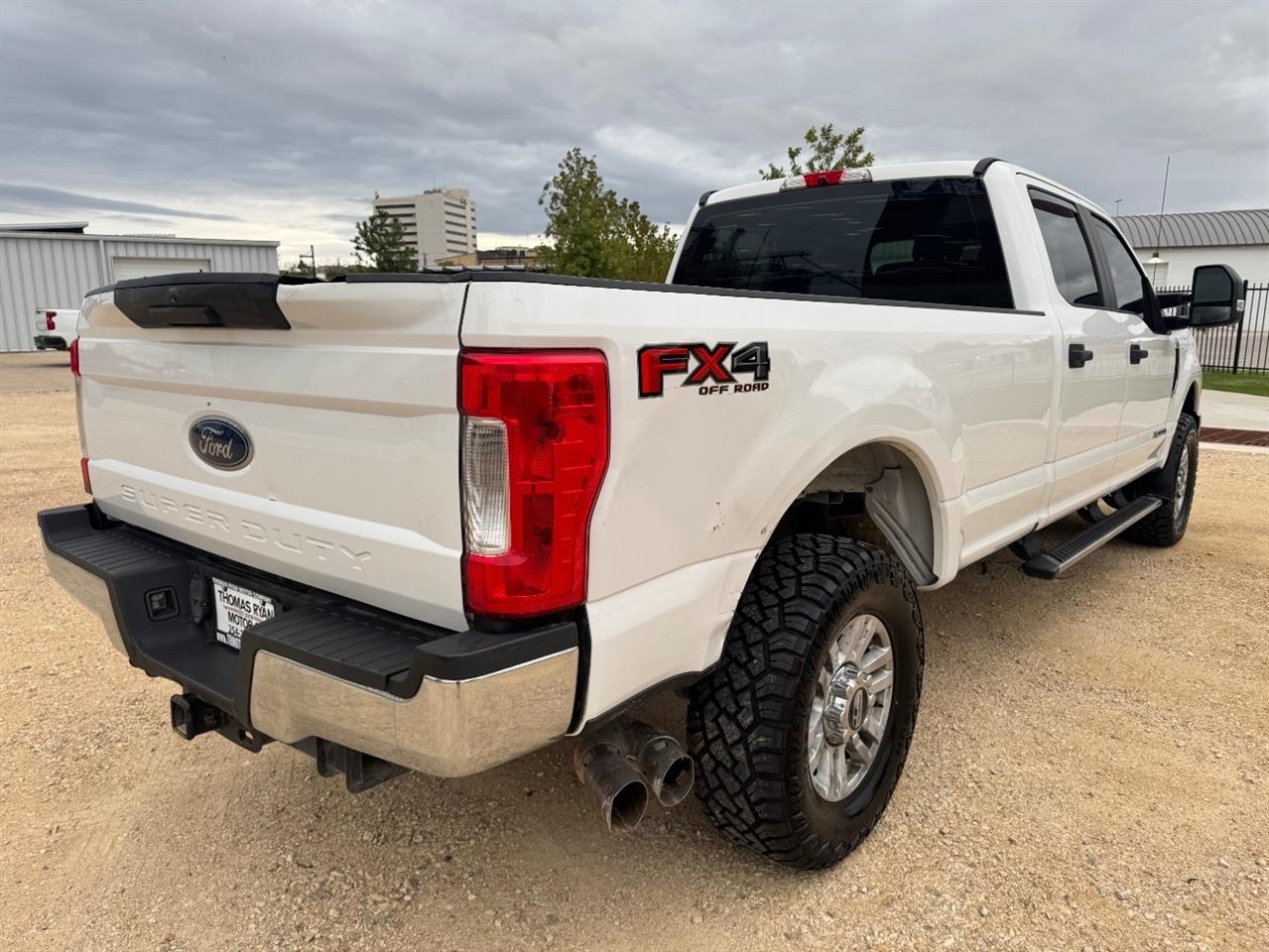 Ford F-250 SD XL Crew Cab 4WD 2017