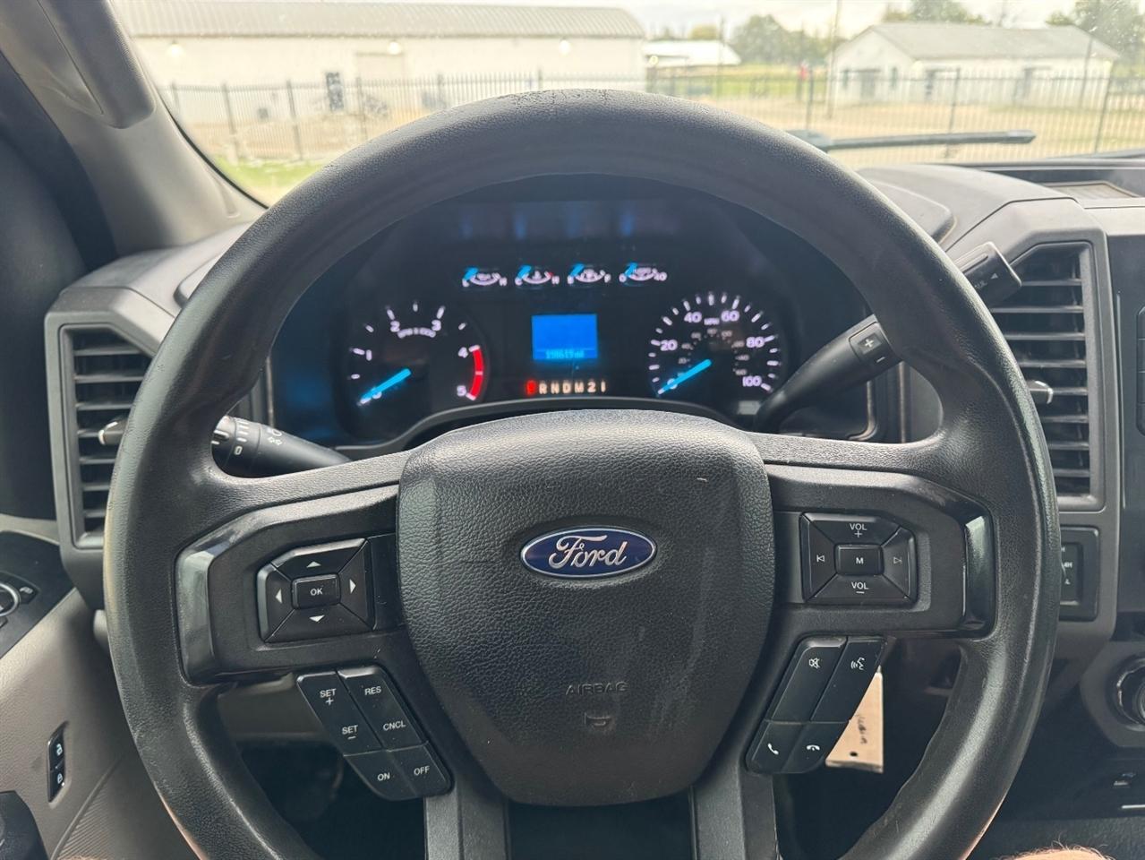 Ford F-250 SD XL Crew Cab 4WD 2017